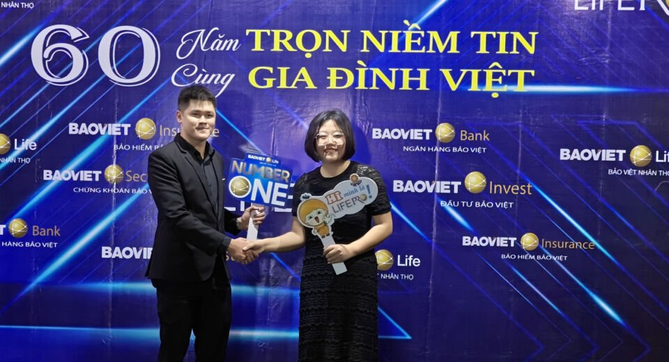 WINWIN — изобретатель и мировой лидер в области решений для гидроабразивной резки. Благодаря гидроабразивной резке у вас есть возможность резать любой материал, любую форму и любой размер.